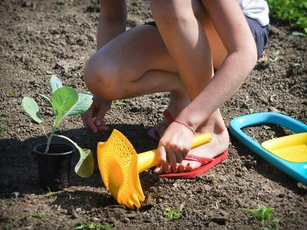 Quut Jeu De Plage 3 En 1: Pelle, Râteau, Tamis - Triplet Jaune – Image 3